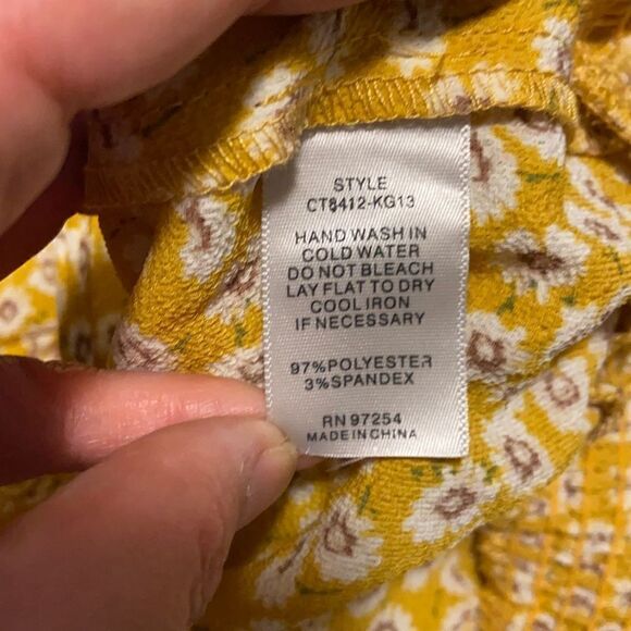 One Clothing Floral Crop Top - Picture 5 of 5